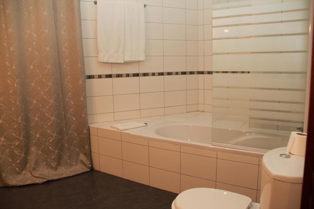Residencial Parque Bed and Breakfast Celorico Da Beira Værelse billede